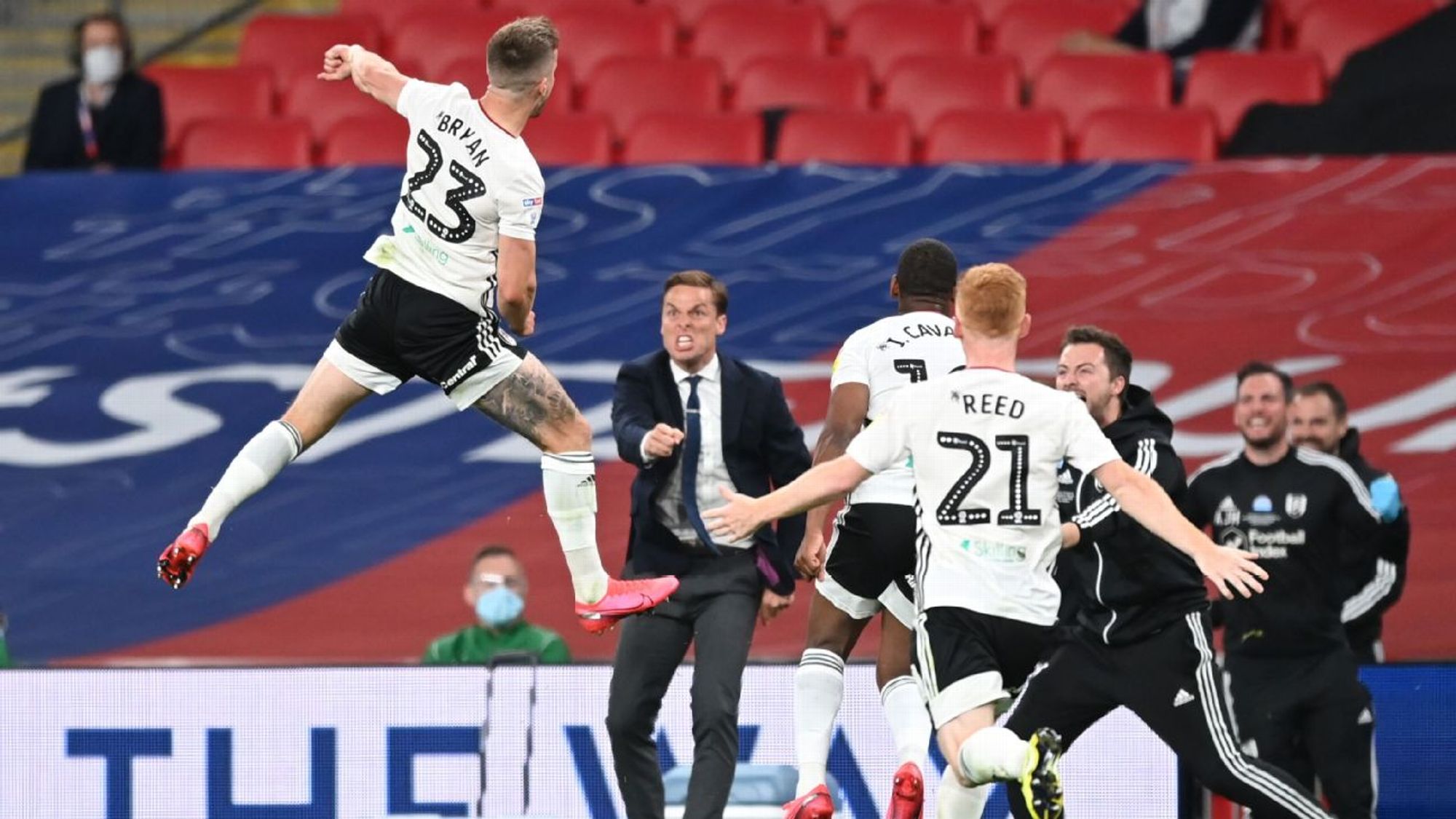 现出更加耀 现出更加耀